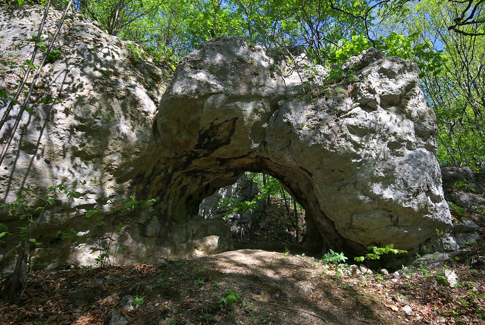 Jaskinia Pod Oknem, Skay Kroczyckie